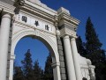 中国：向东还是向西？从清华大学百年庆典说起